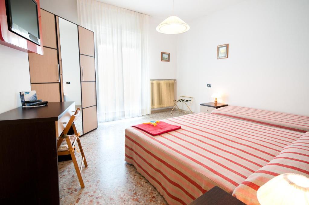 Hotel Milan Rosolina Mare Room photo